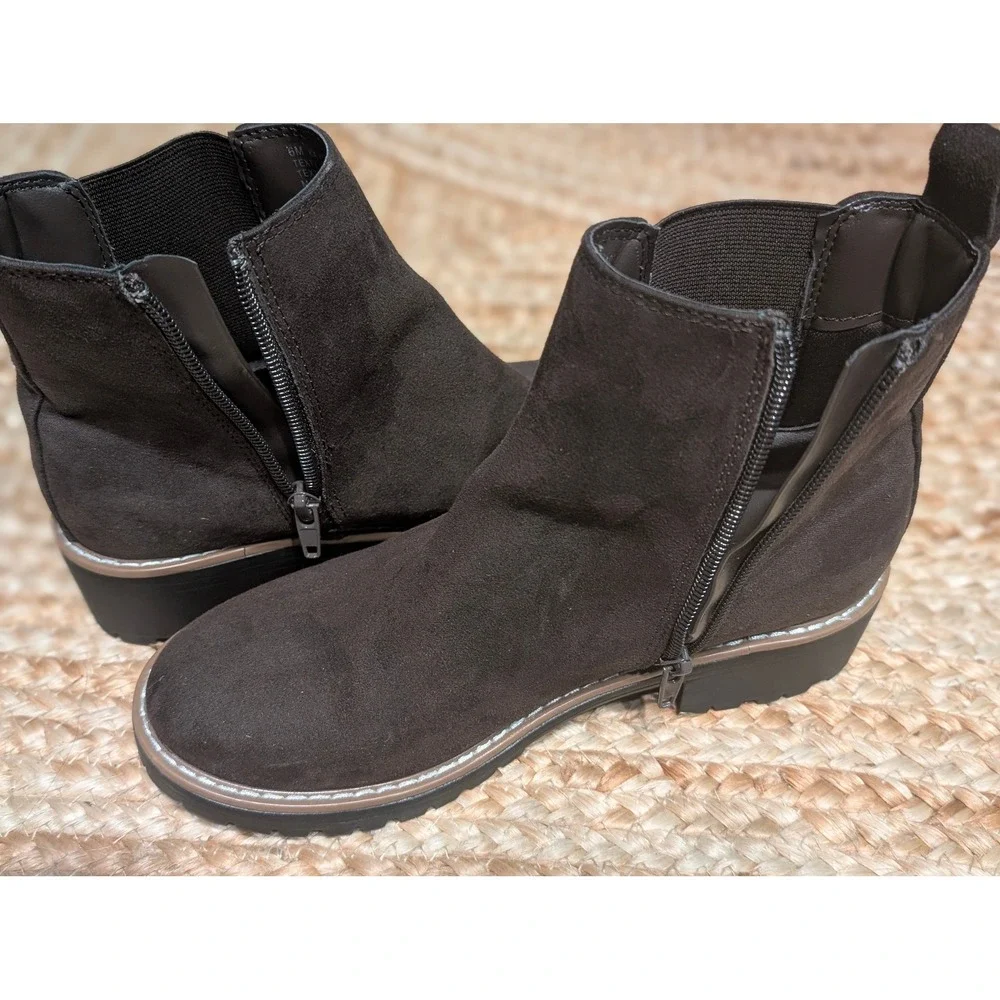 Kensie Kayla B Dark Brown Faux Suede Lug Sole Ankle Boots Women's 6M
